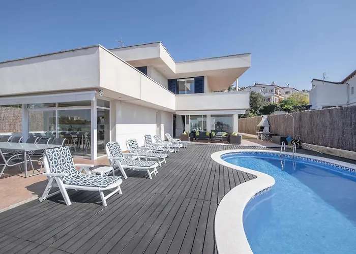 Med Private Pool Bbq Sea Отель